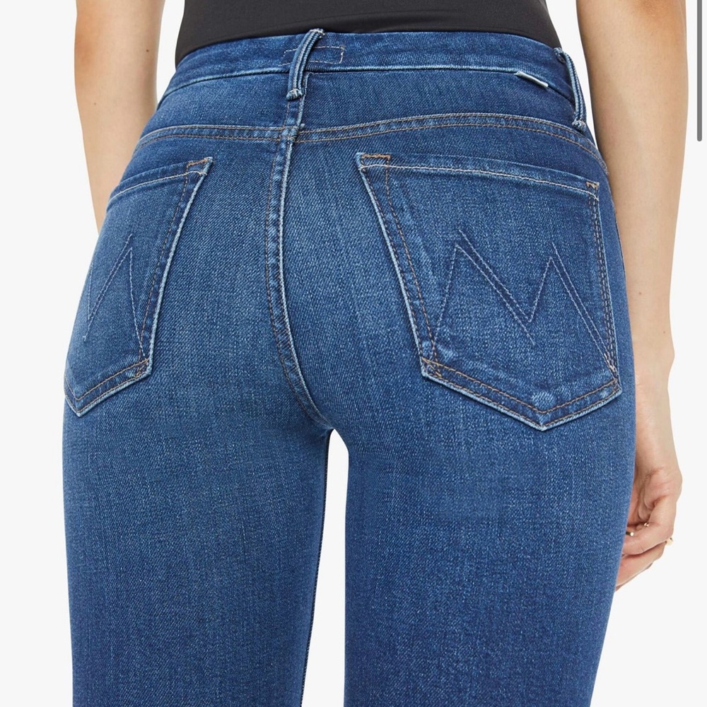 Mother High Waisted Looker Jeans - Picture 8 of 8